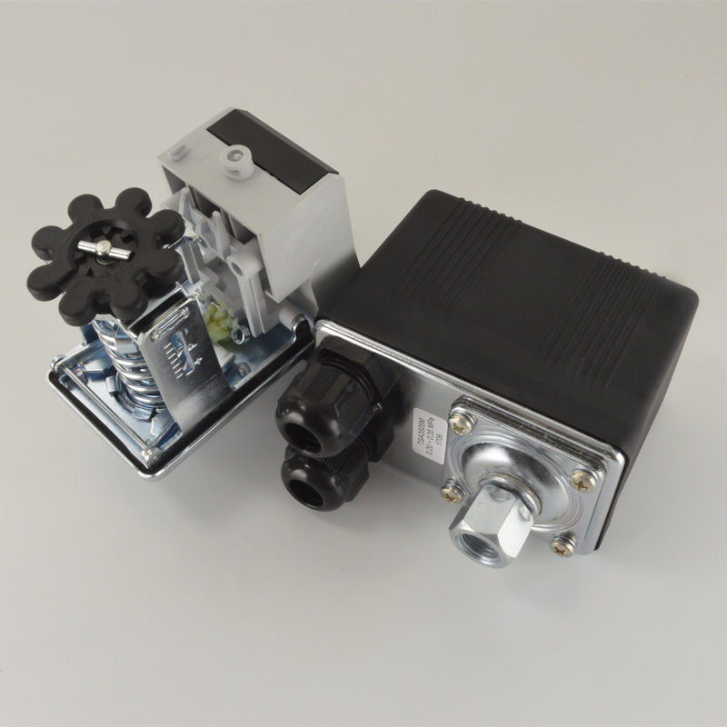 Tlakový spínač TSA3S05M s převlečnou maticí 1,5 - 3,0 bar